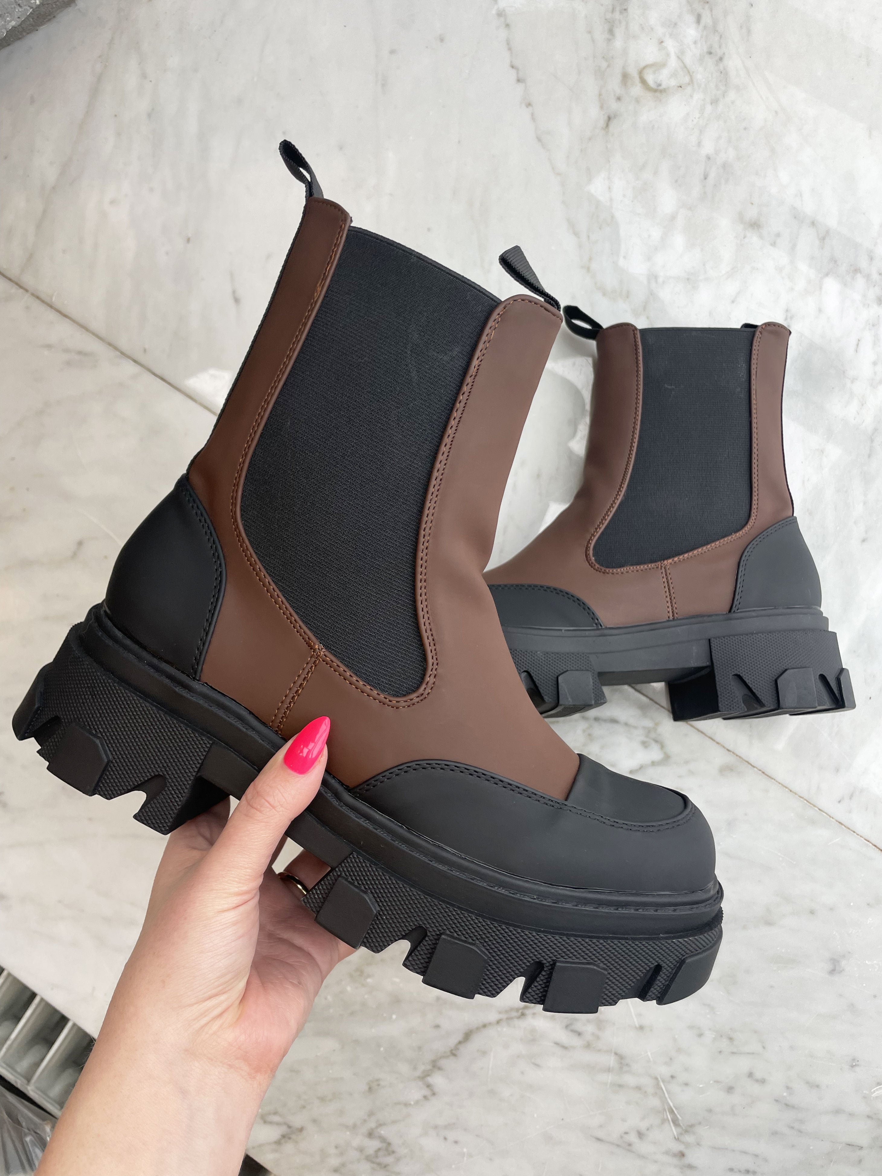 Chicago - Cool chunky biker boots